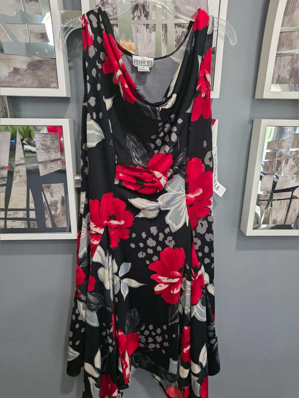 Black & Red Floral Sleeveless Dress - Picture 2 of 3
